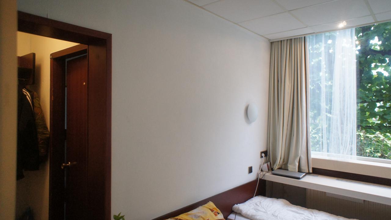 The Budget Hotel Hazerswoude-Rijndijk Экстерьер фото