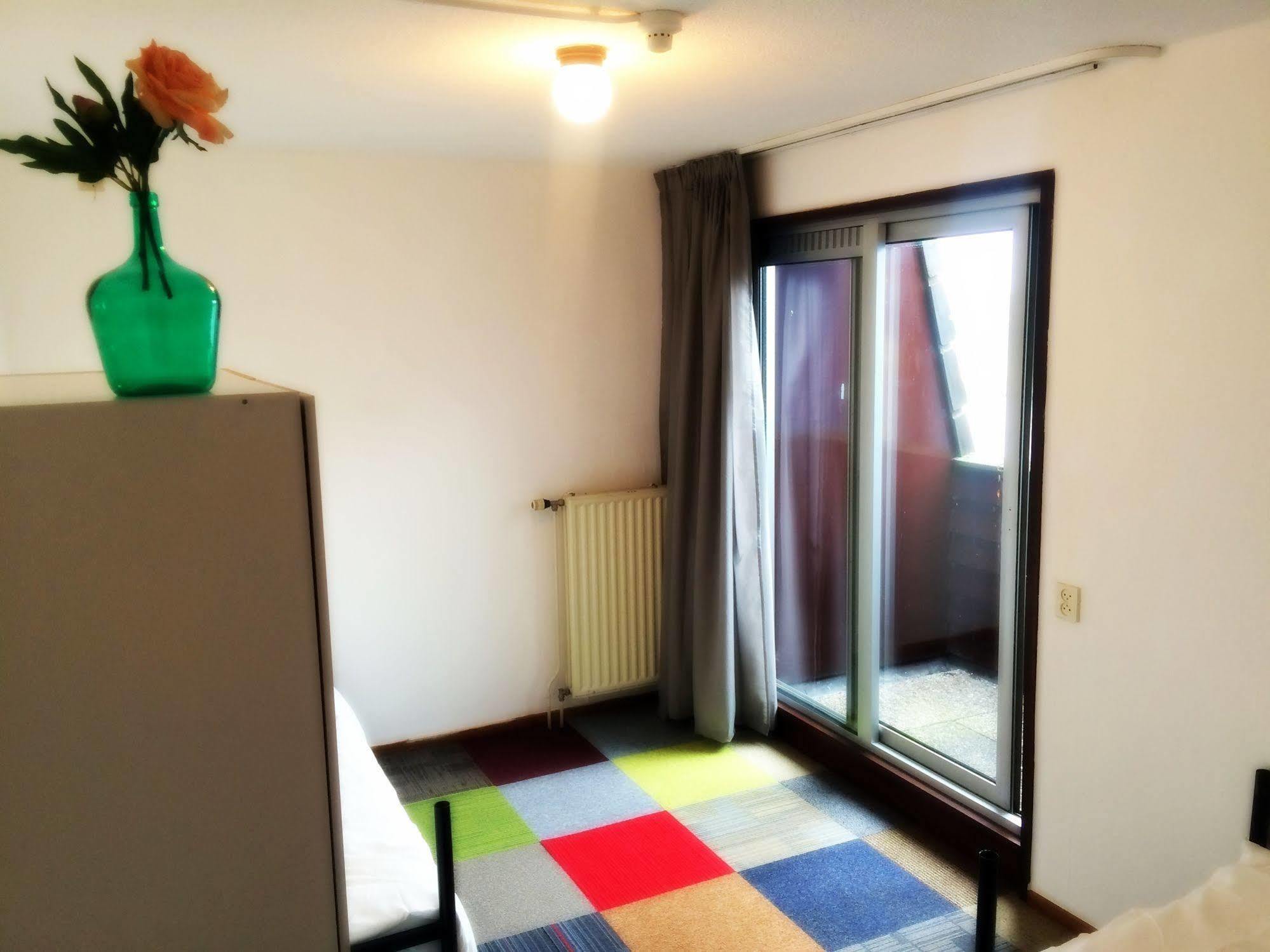 The Budget Hotel Hazerswoude-Rijndijk Экстерьер фото