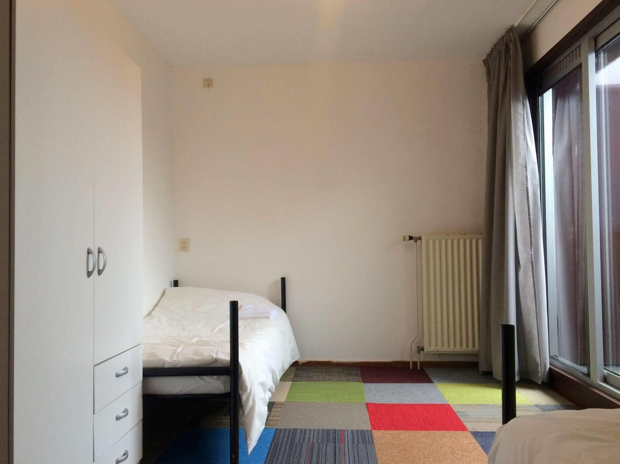 The Budget Hotel Hazerswoude-Rijndijk Экстерьер фото