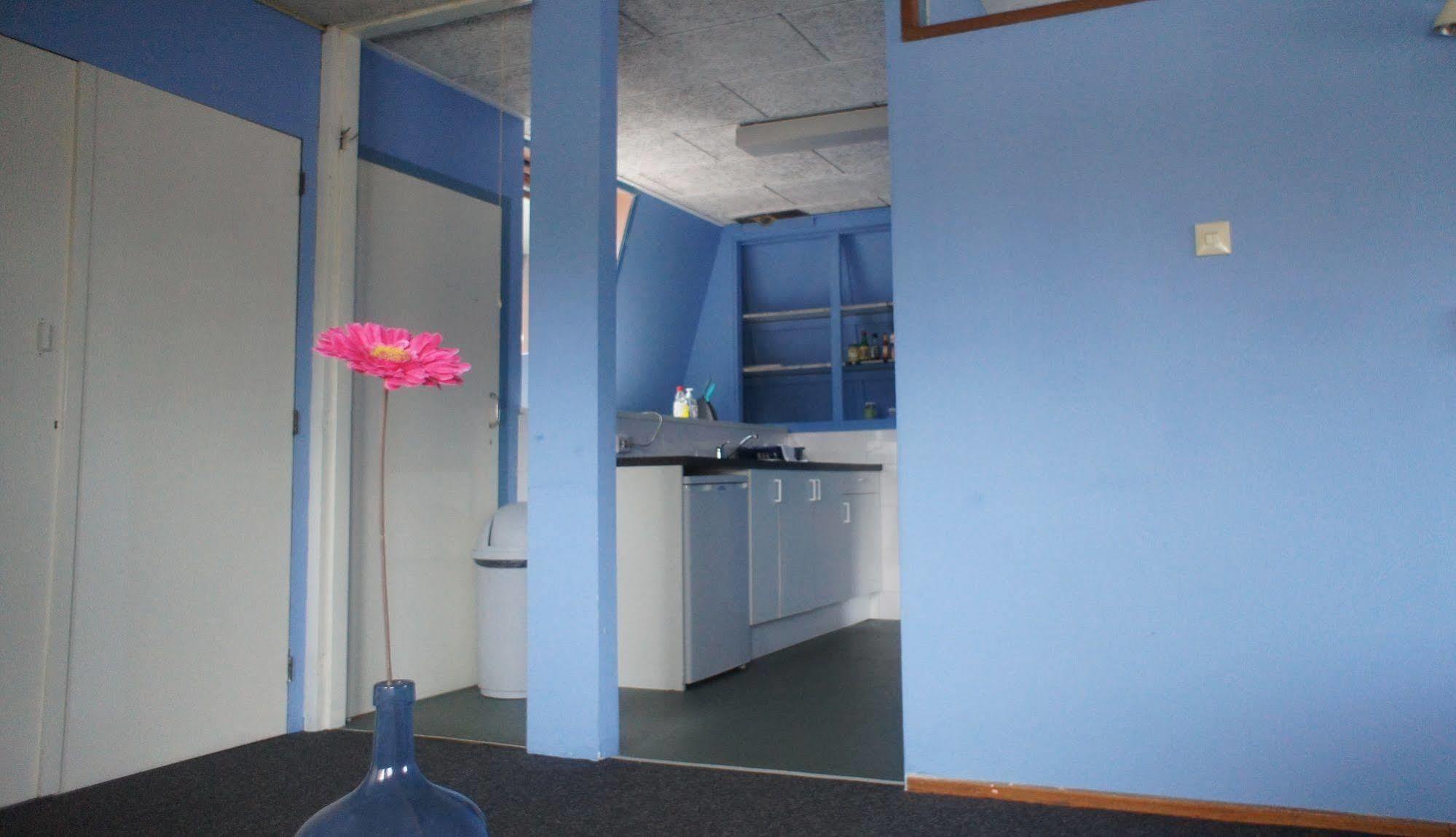 The Budget Hotel Hazerswoude-Rijndijk Экстерьер фото