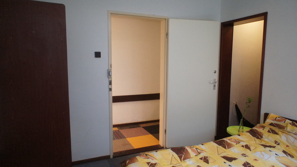 The Budget Hotel Hazerswoude-Rijndijk Экстерьер фото